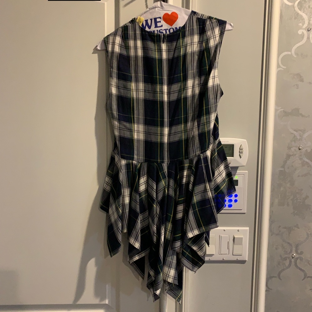 Authentic Petersyn sleeveless top size small